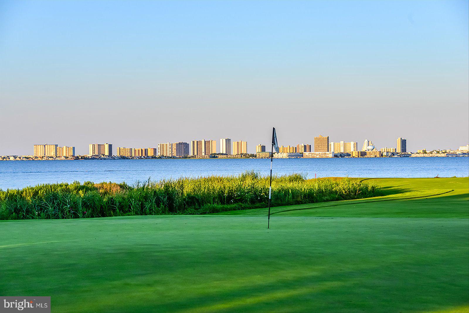 LIGHTHOUSE SOUND - Residential