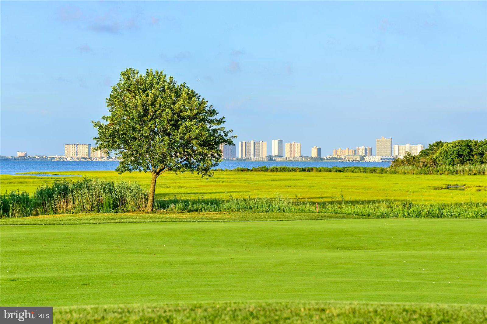 LIGHTHOUSE SOUND - Residential