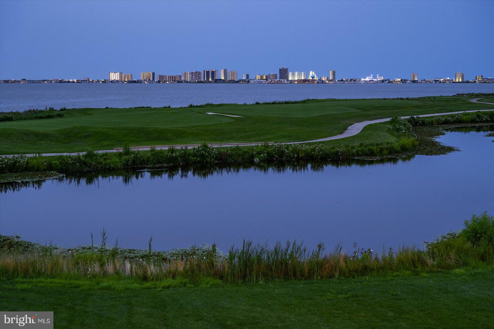 LIGHTHOUSE SOUND - Residential