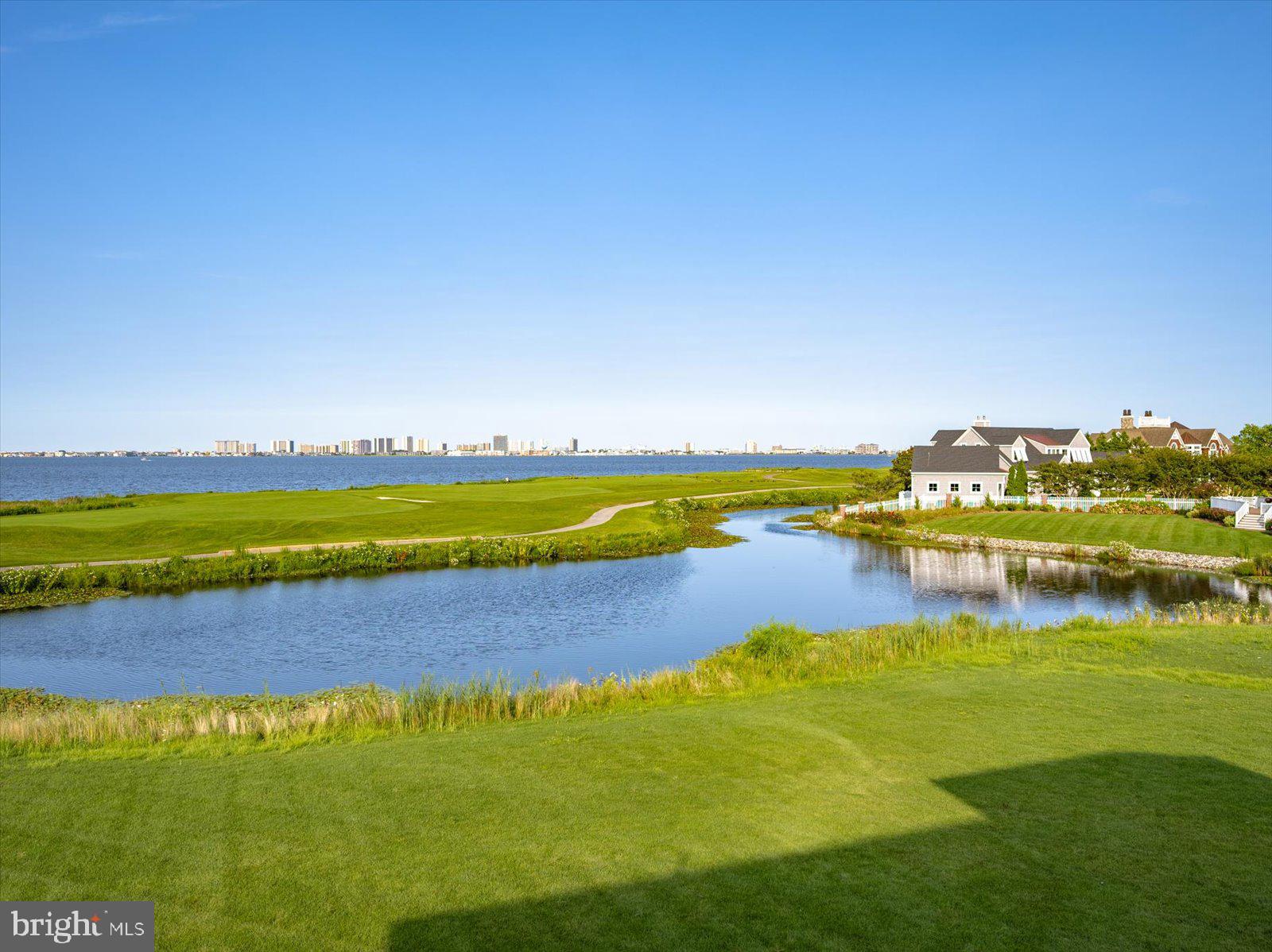 LIGHTHOUSE SOUND - Residential