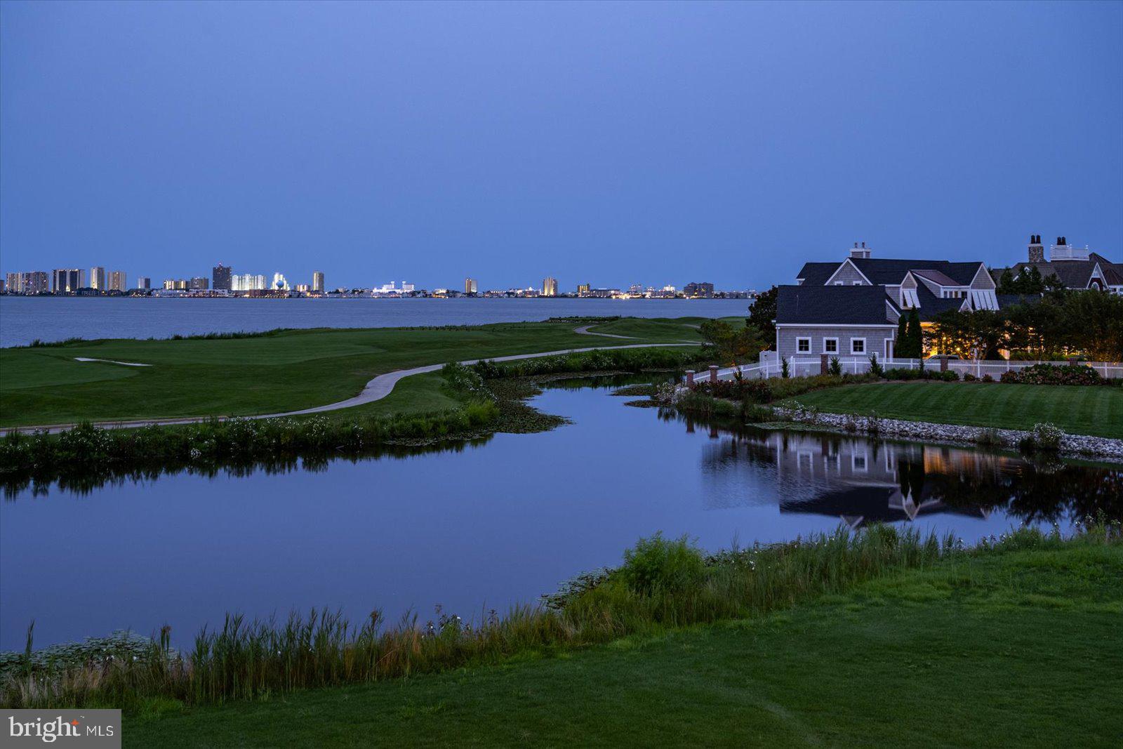 LIGHTHOUSE SOUND - Residential