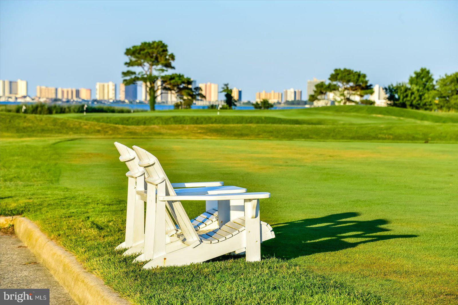 LIGHTHOUSE SOUND - Residential