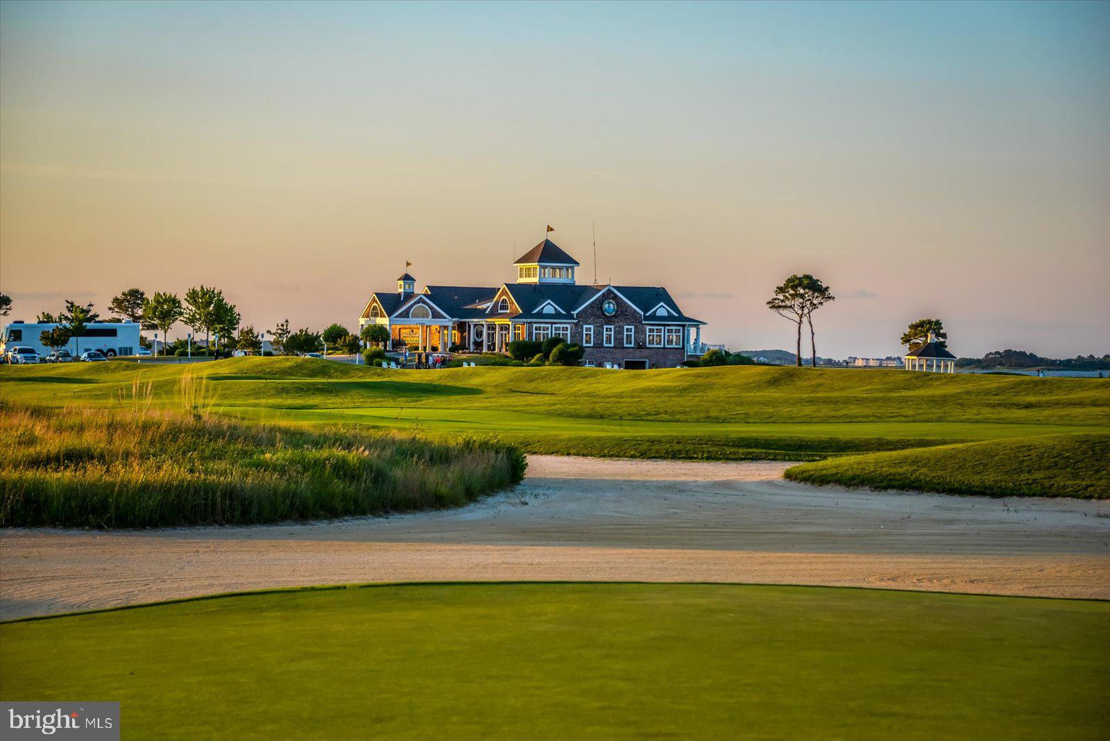 LIGHTHOUSE SOUND - Residential