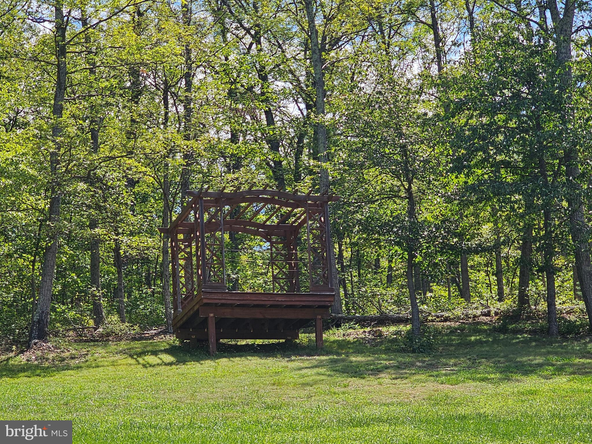 HIGHVIEW MANOR - Residential Lease