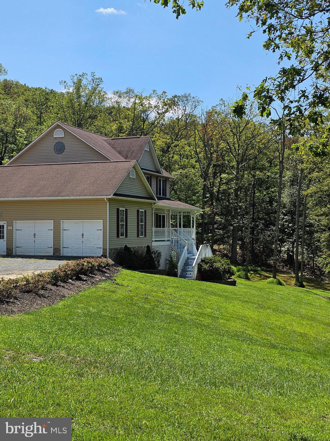 HIGHVIEW MANOR - Residential Lease