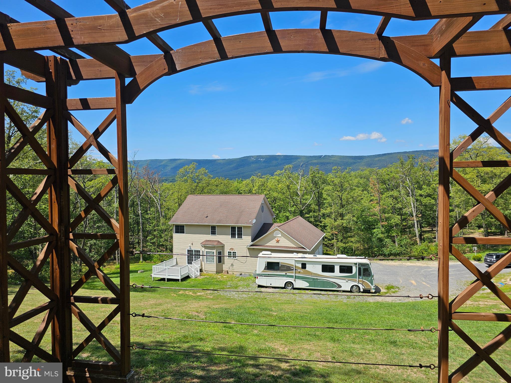 HIGHVIEW MANOR - Residential Lease