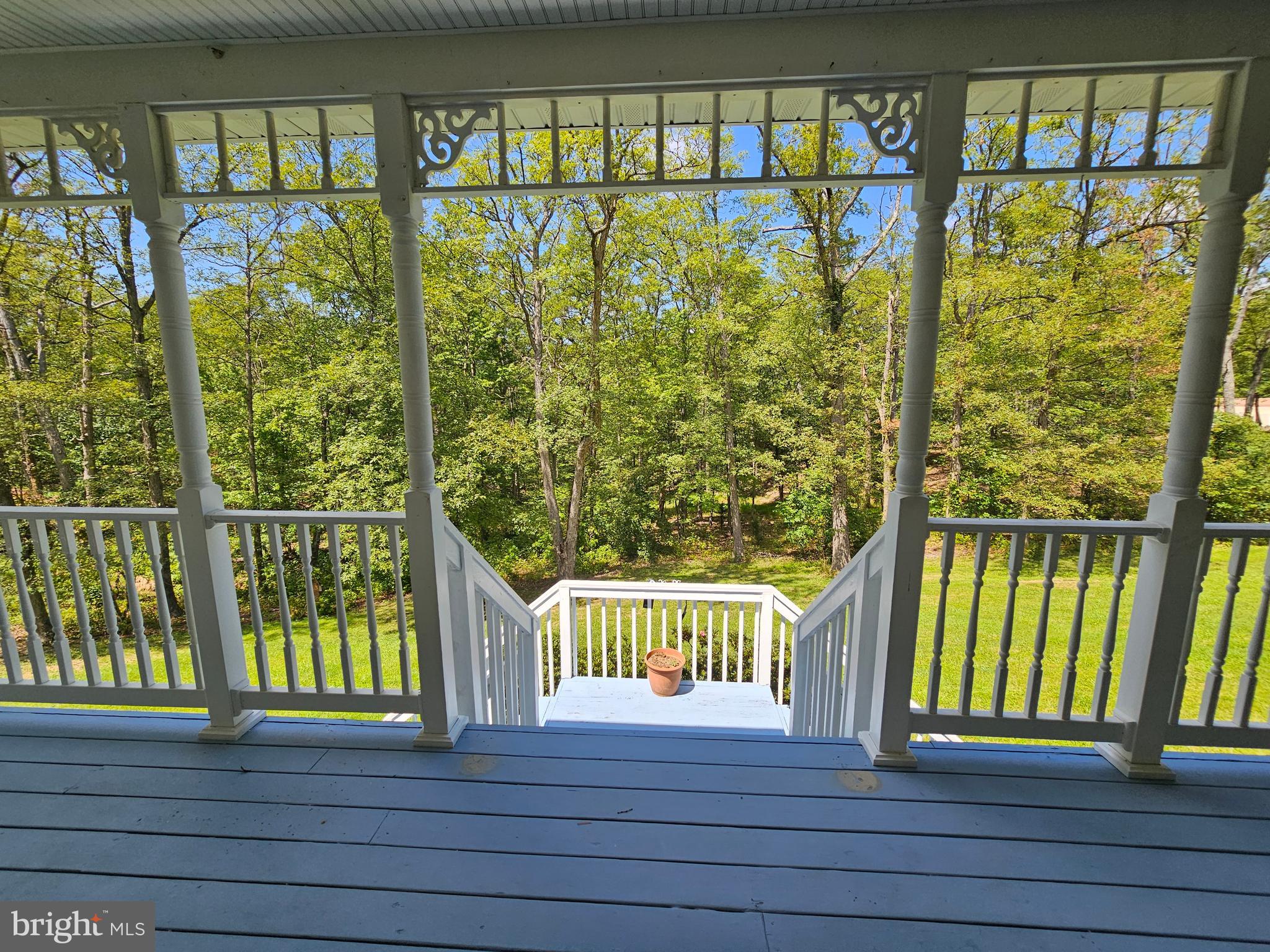 HIGHVIEW MANOR - Residential Lease