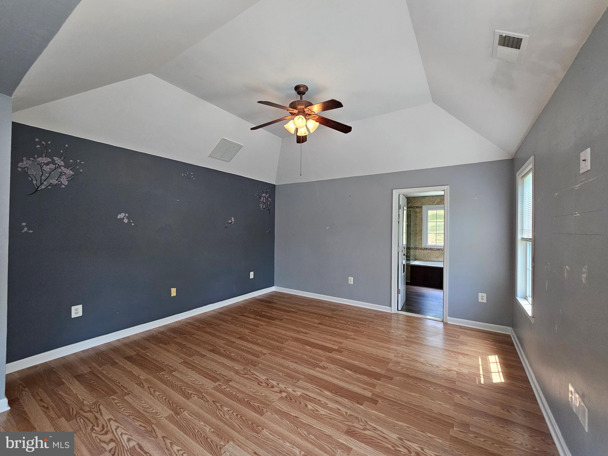 HIGHVIEW MANOR - Residential Lease