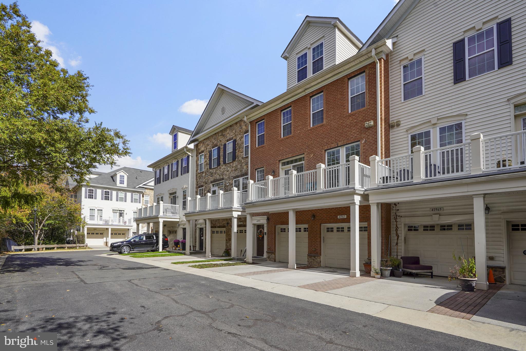 STONE SPRINGS CONDOMINIUMS - Residential