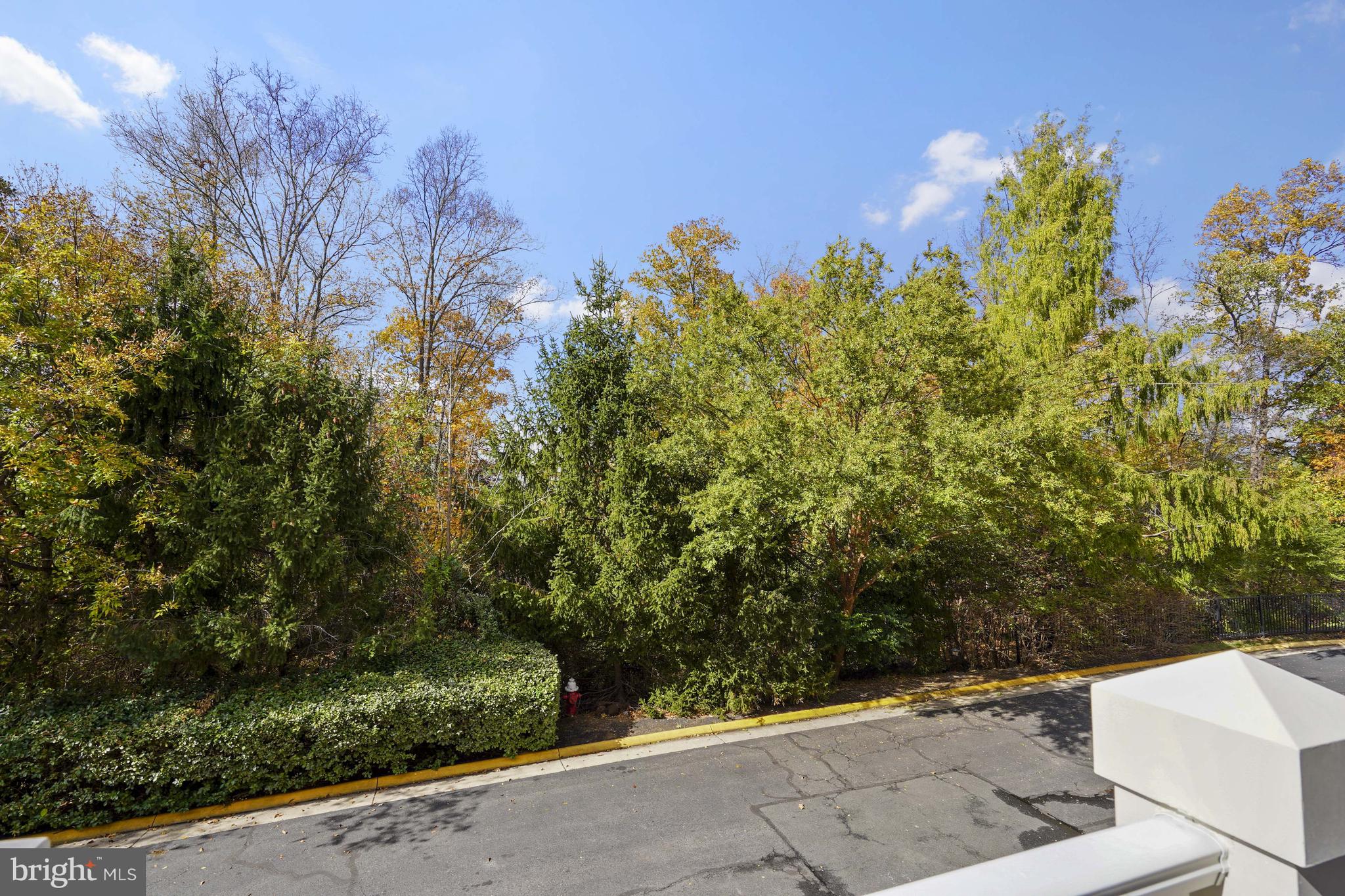 STONE SPRINGS CONDOMINIUMS - Residential