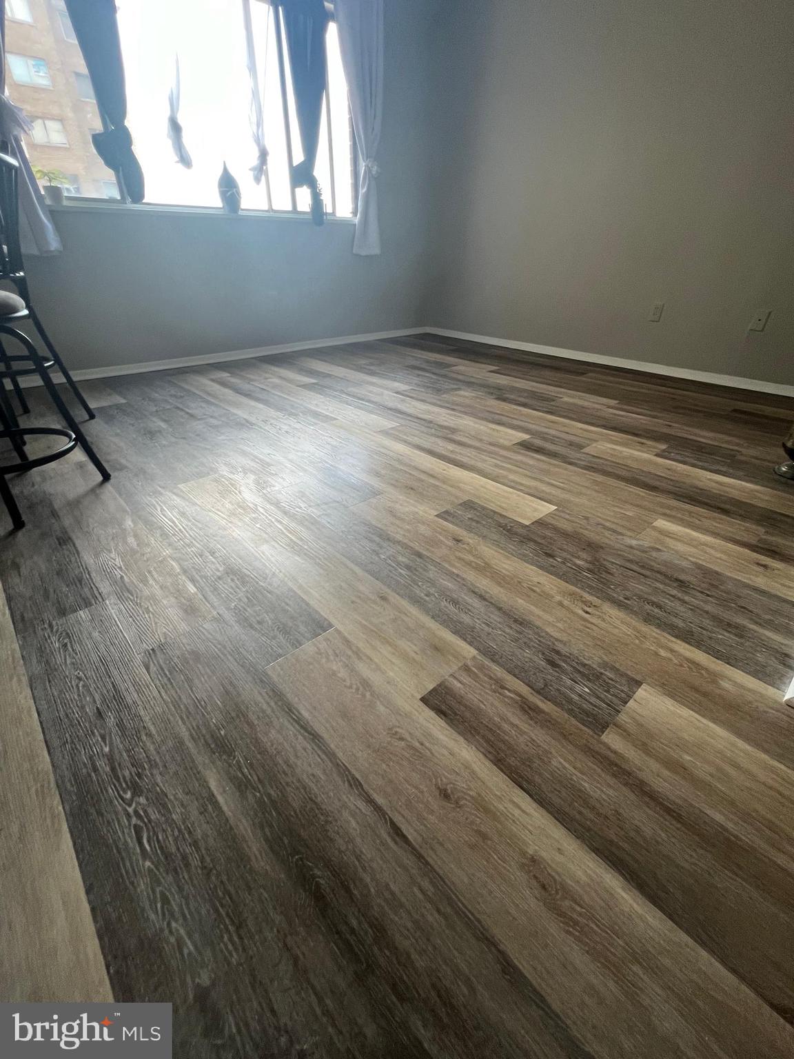 PRESIDENTIAL TOWERS - Residential Lease