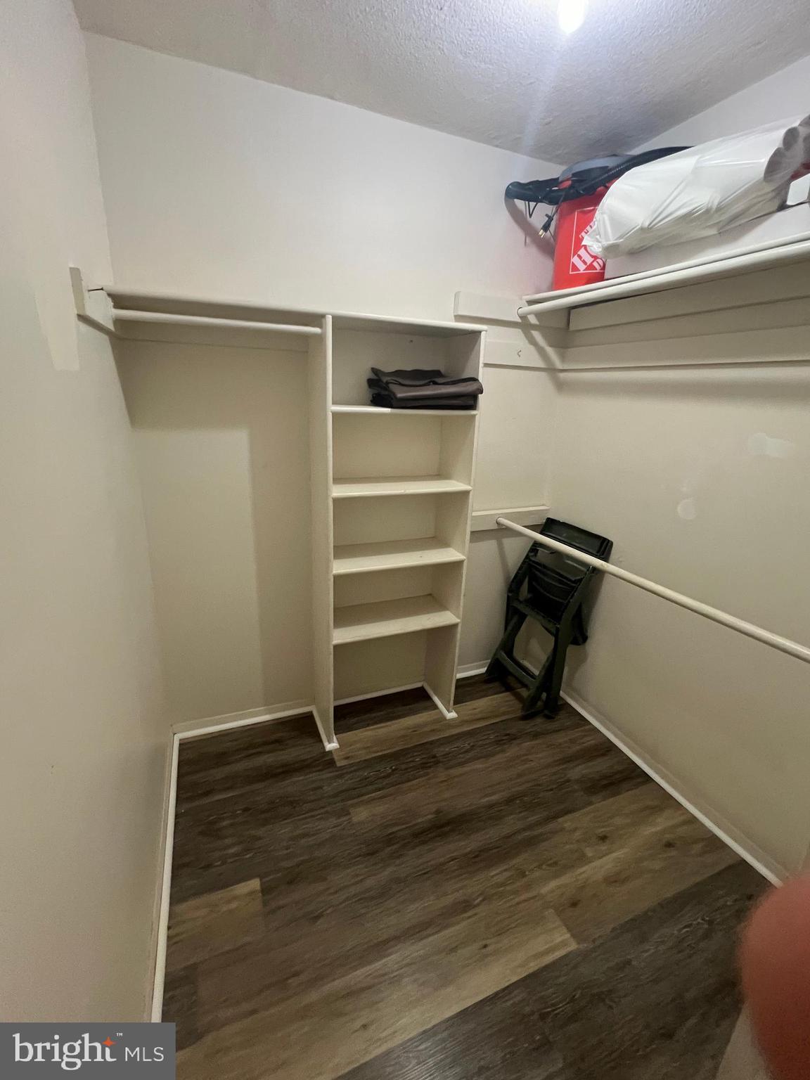 PRESIDENTIAL TOWERS - Residential Lease