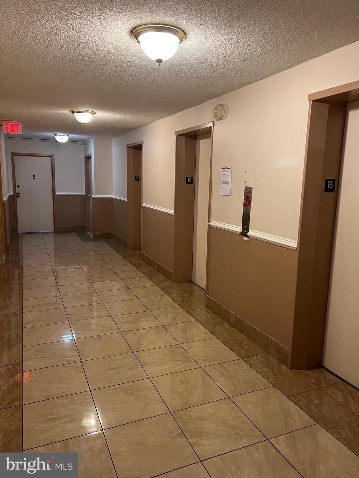 PRESIDENTIAL TOWERS - Residential Lease