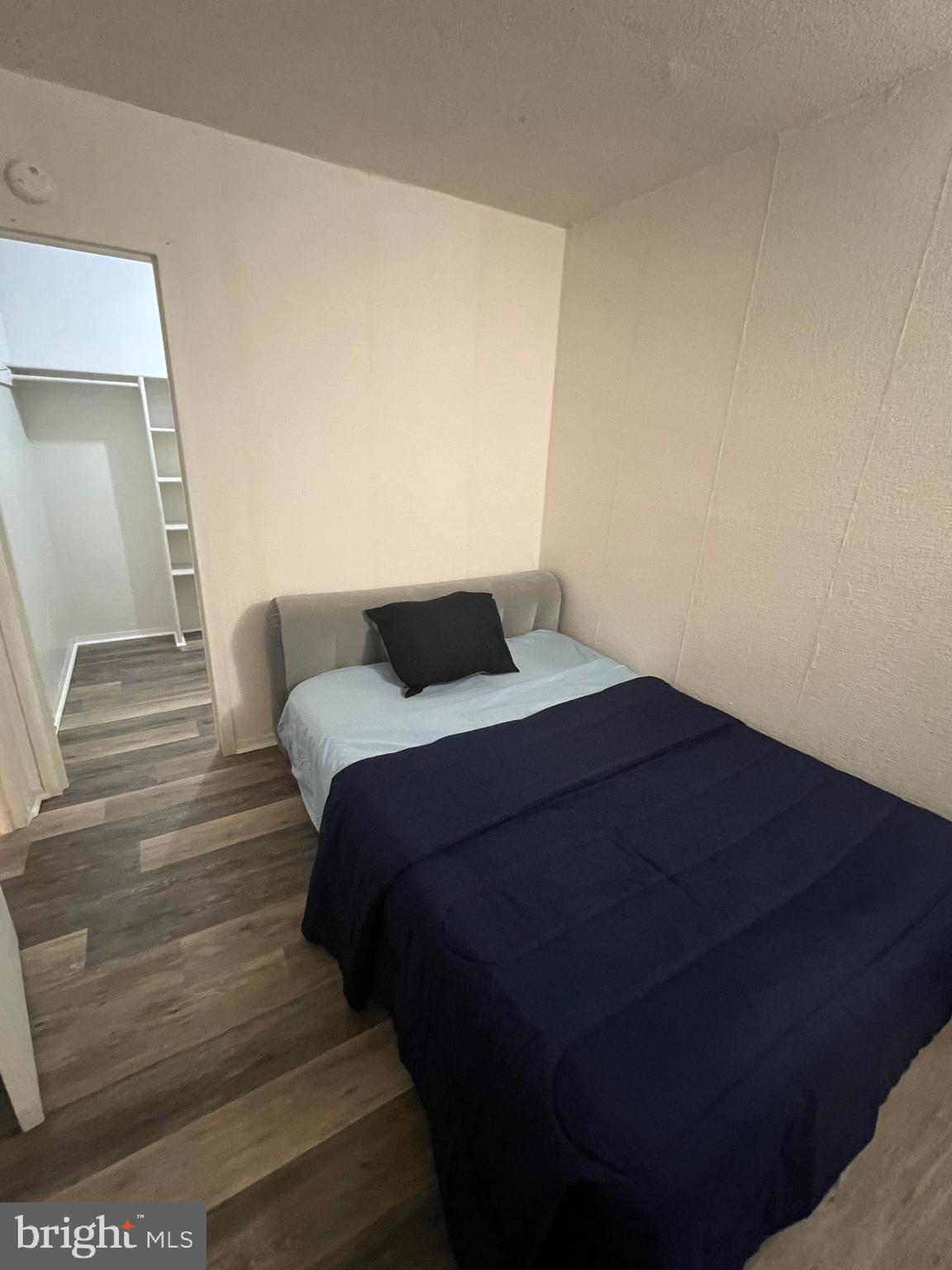 PRESIDENTIAL TOWERS - Residential Lease