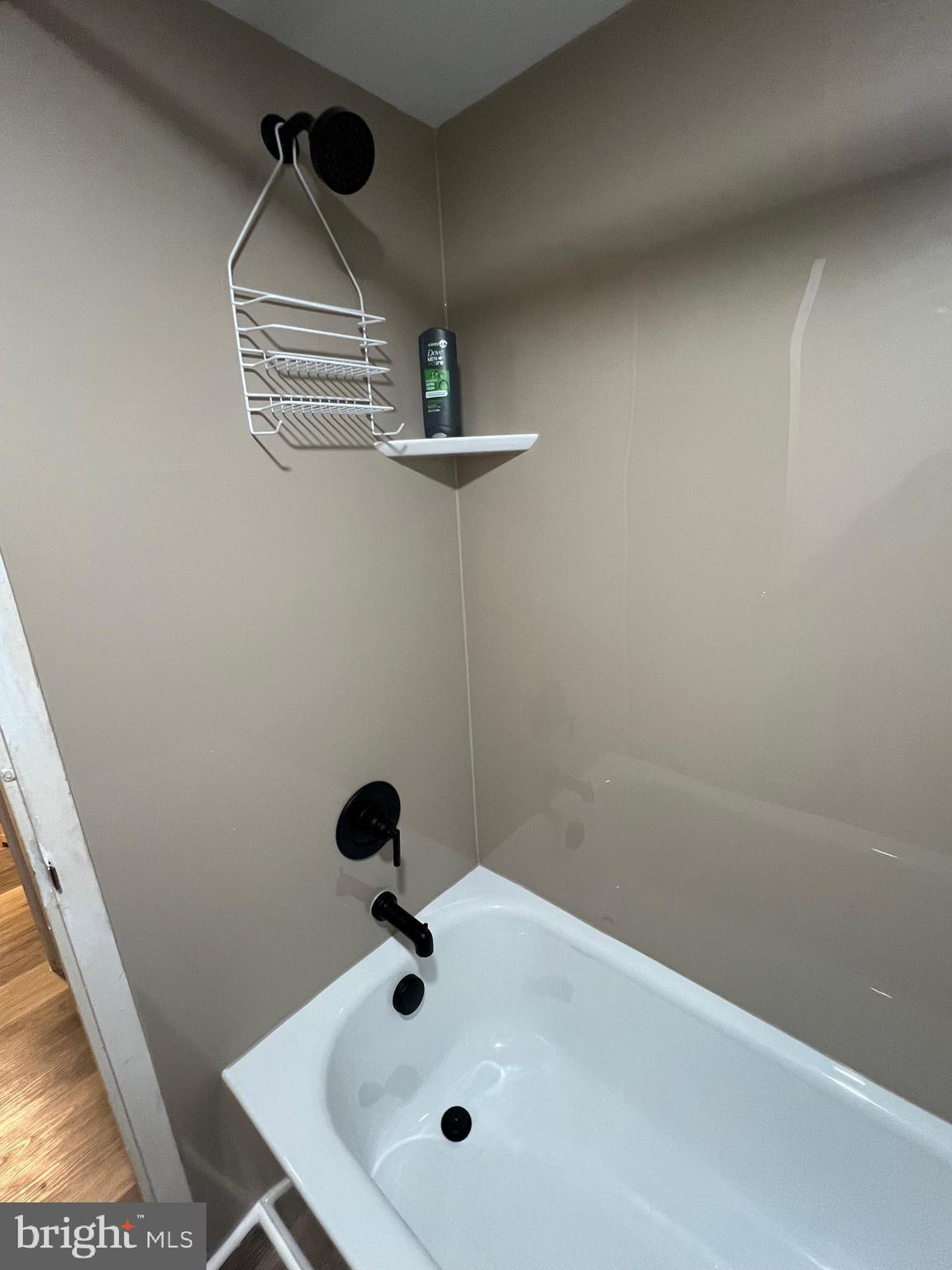 PRESIDENTIAL TOWERS - Residential Lease