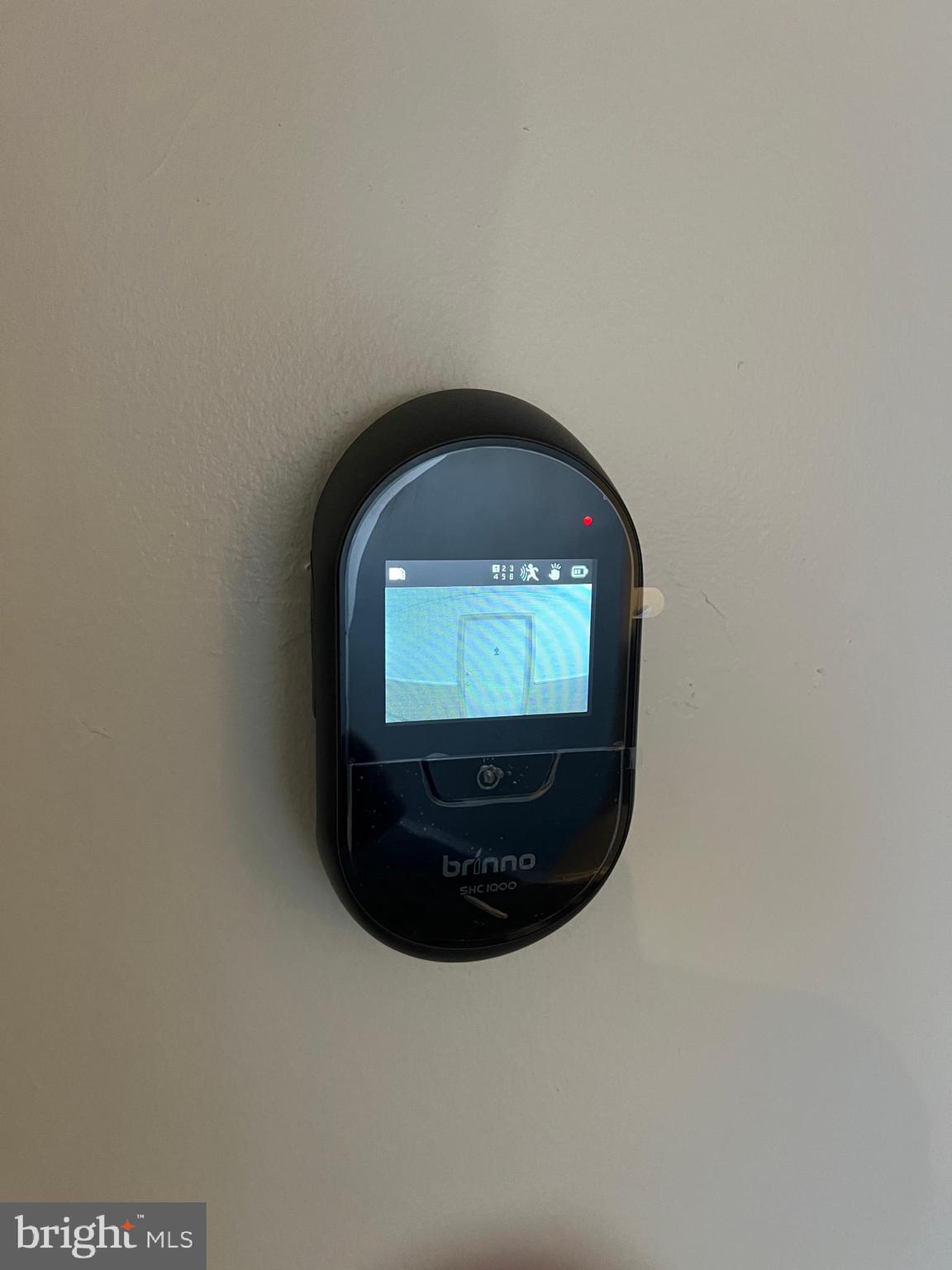 PRESIDENTIAL TOWERS - Residential Lease