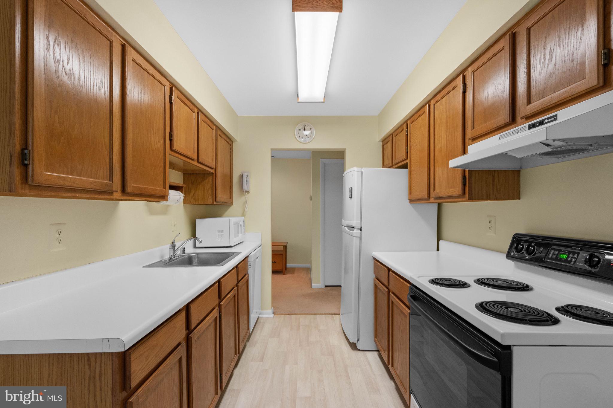 HOMELAND VILLAGE - Residential