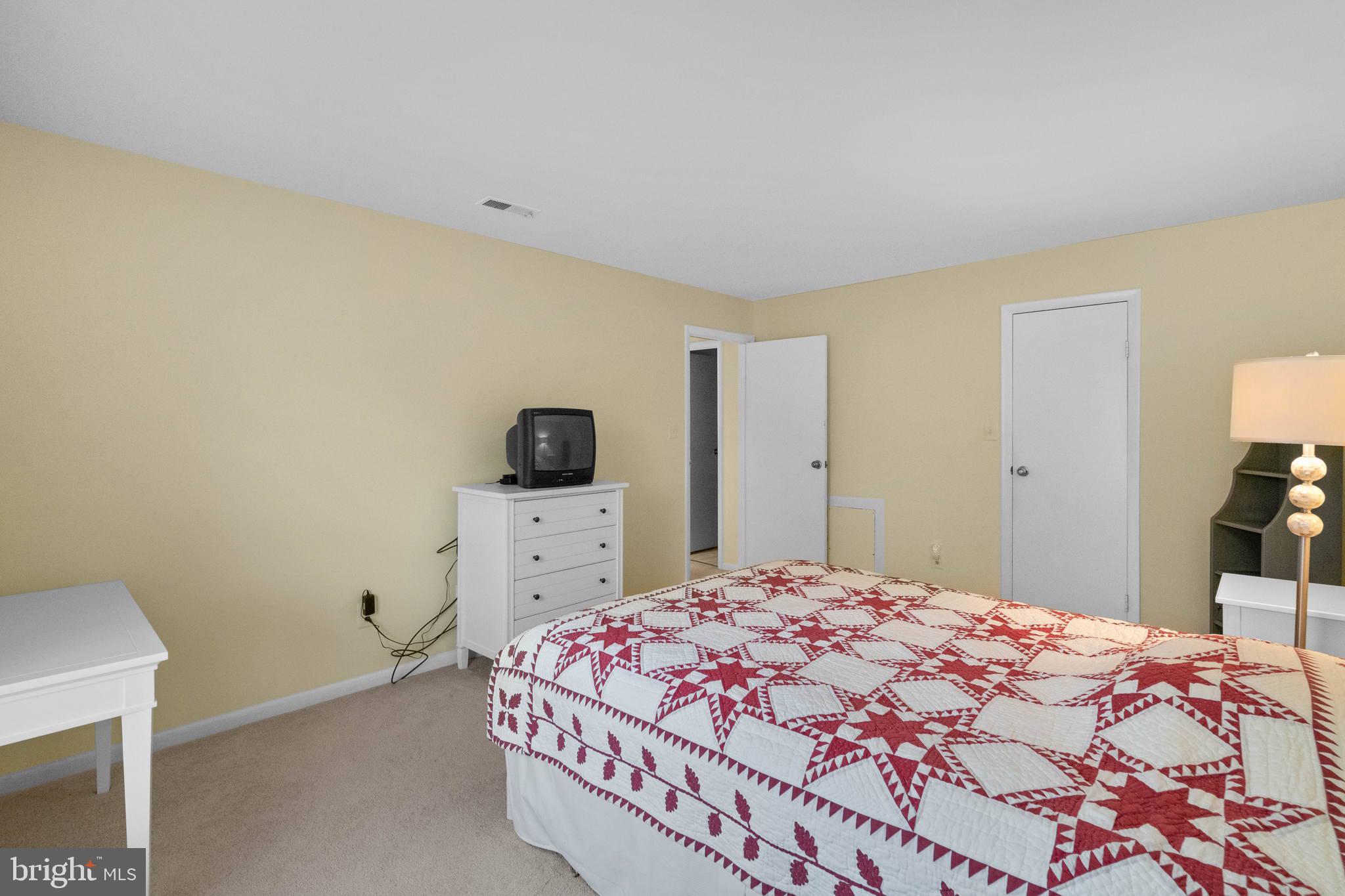 HOMELAND VILLAGE - Residential