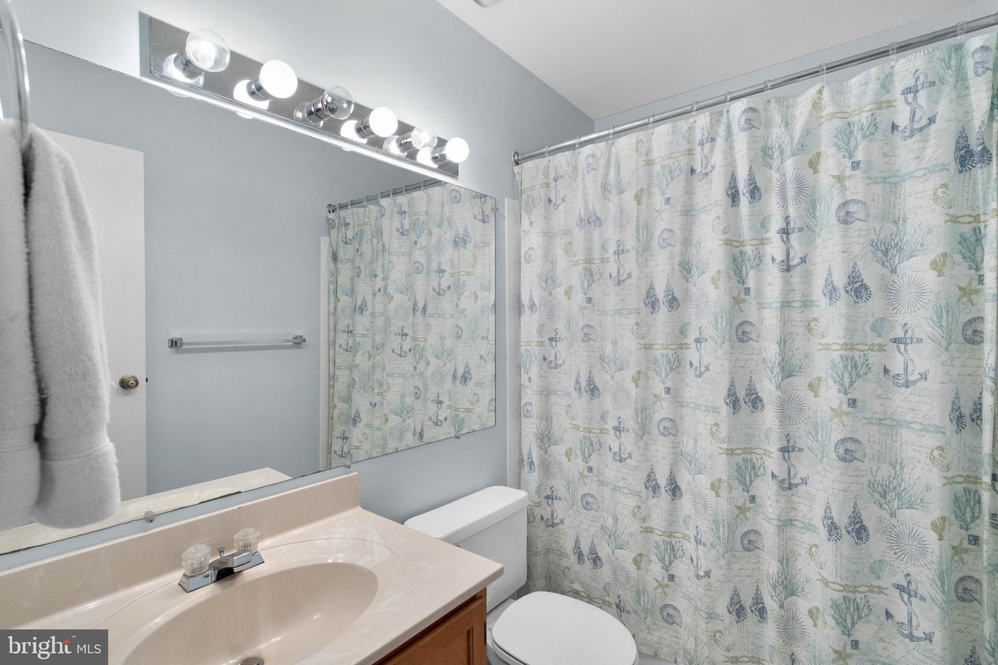 HOMELAND VILLAGE - Residential