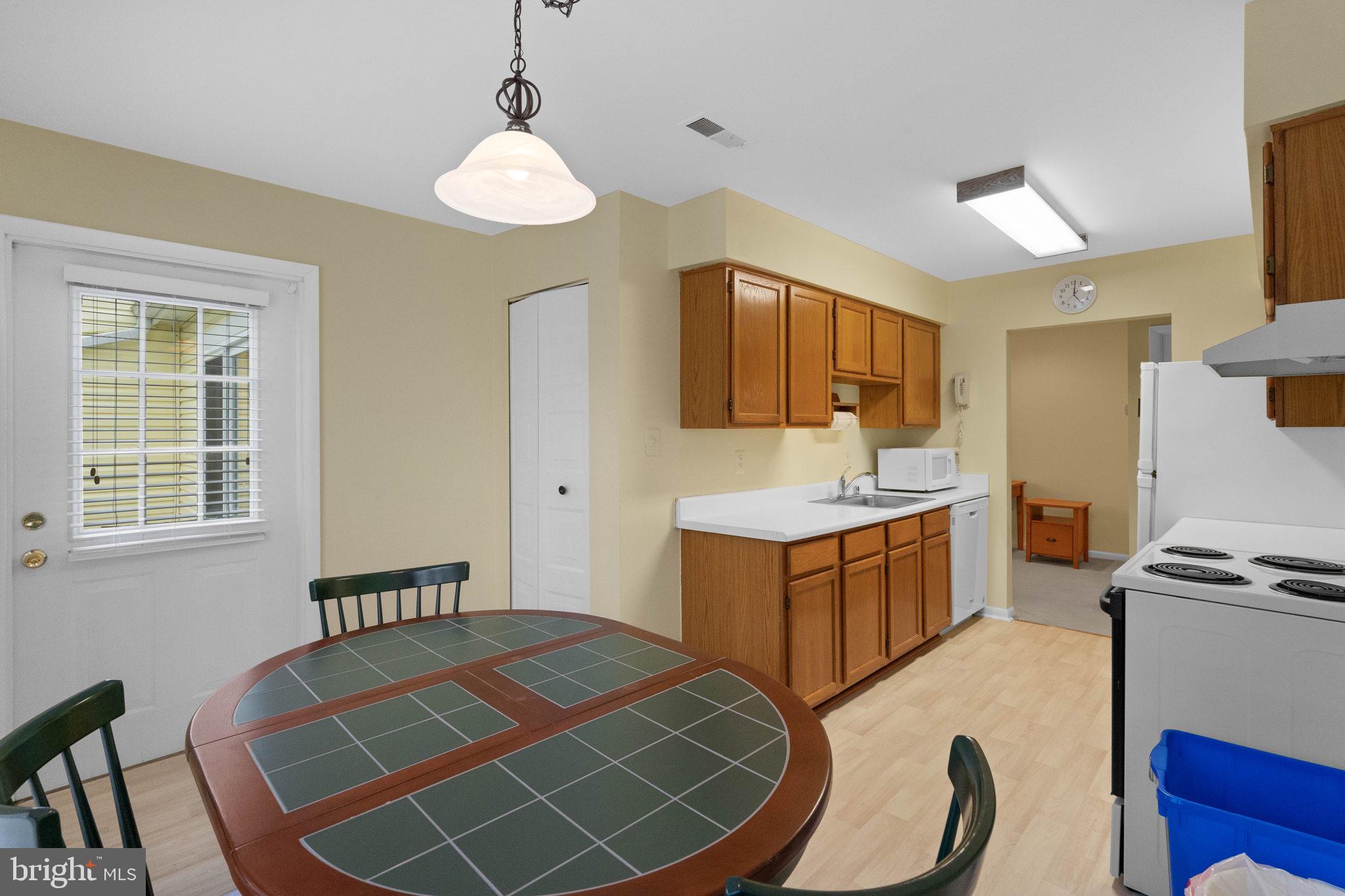 HOMELAND VILLAGE - Residential