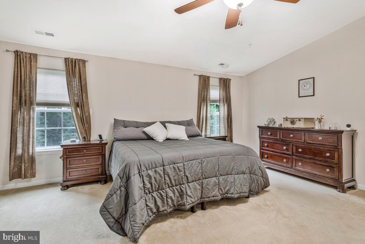 BEN OAKS - Residential