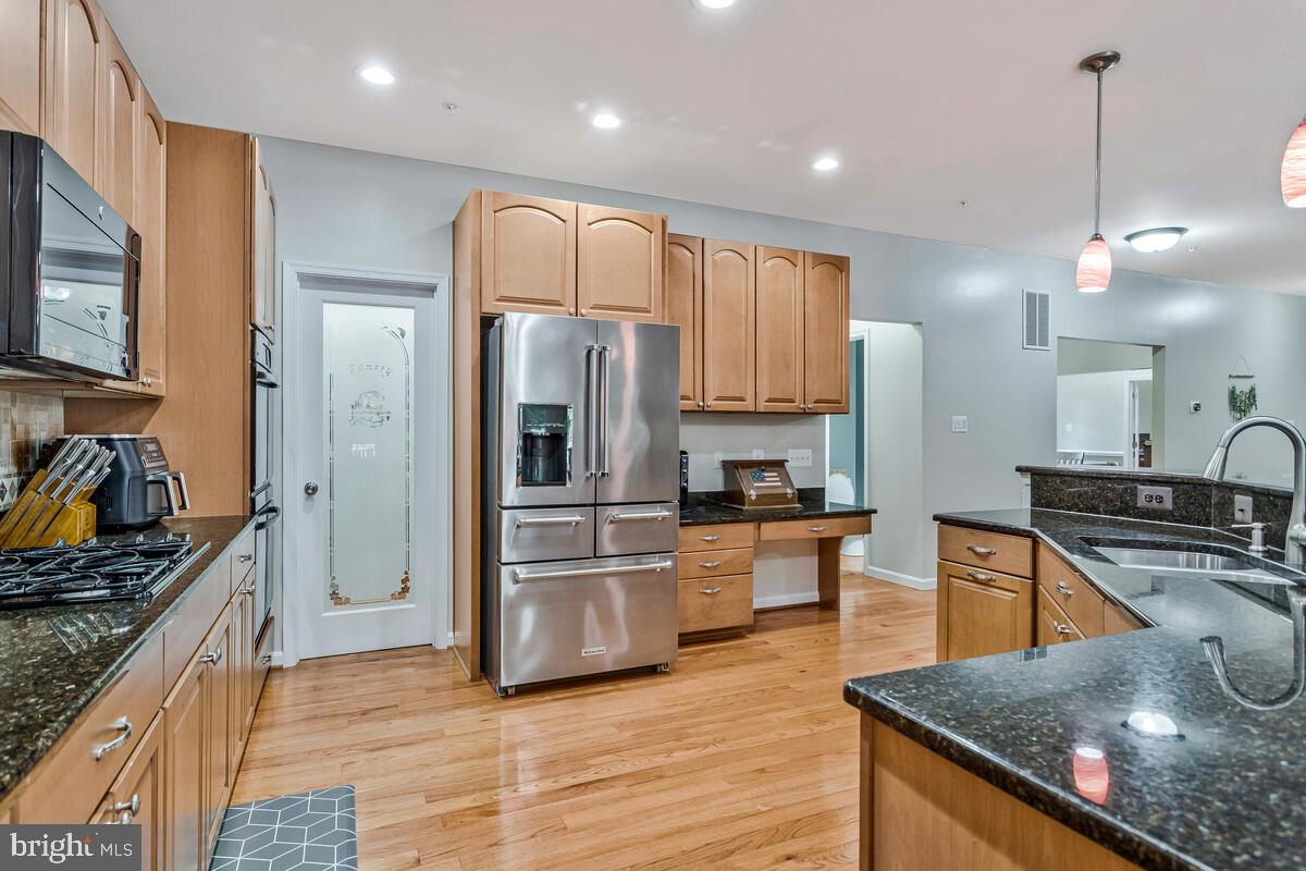 BEN OAKS - Residential