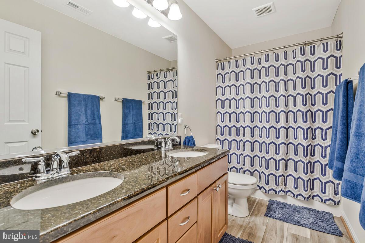 BEN OAKS - Residential