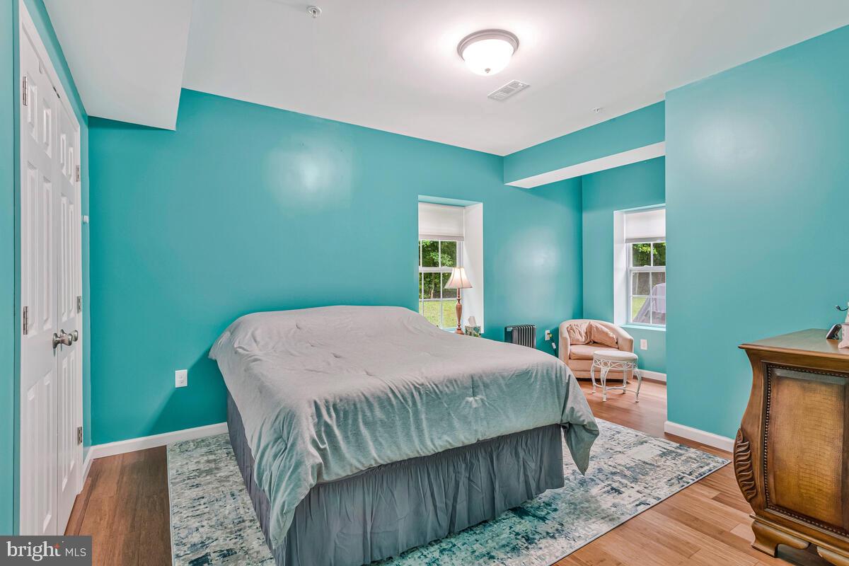 BEN OAKS - Residential