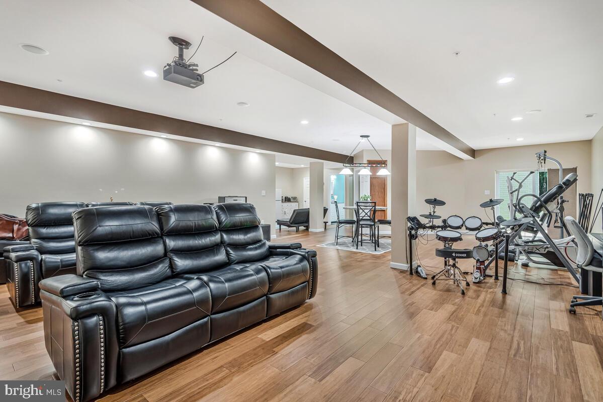 BEN OAKS - Residential