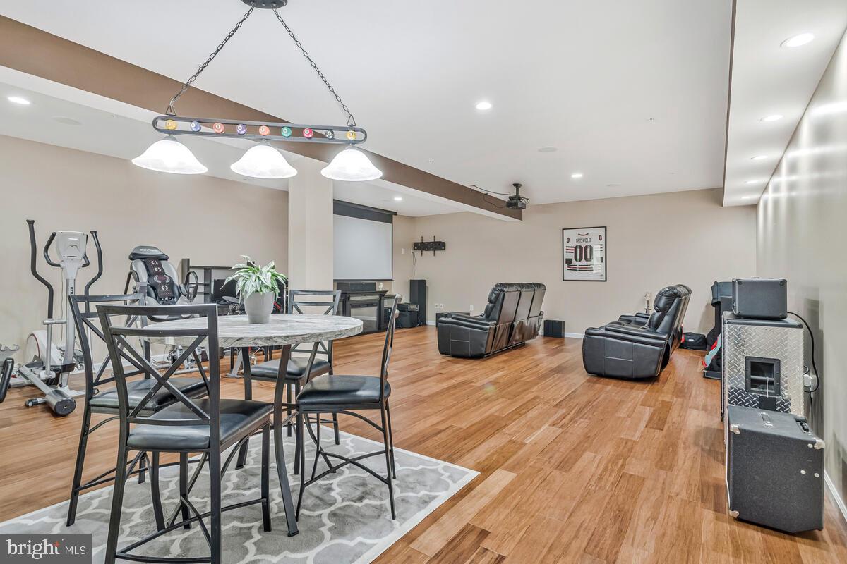 BEN OAKS - Residential