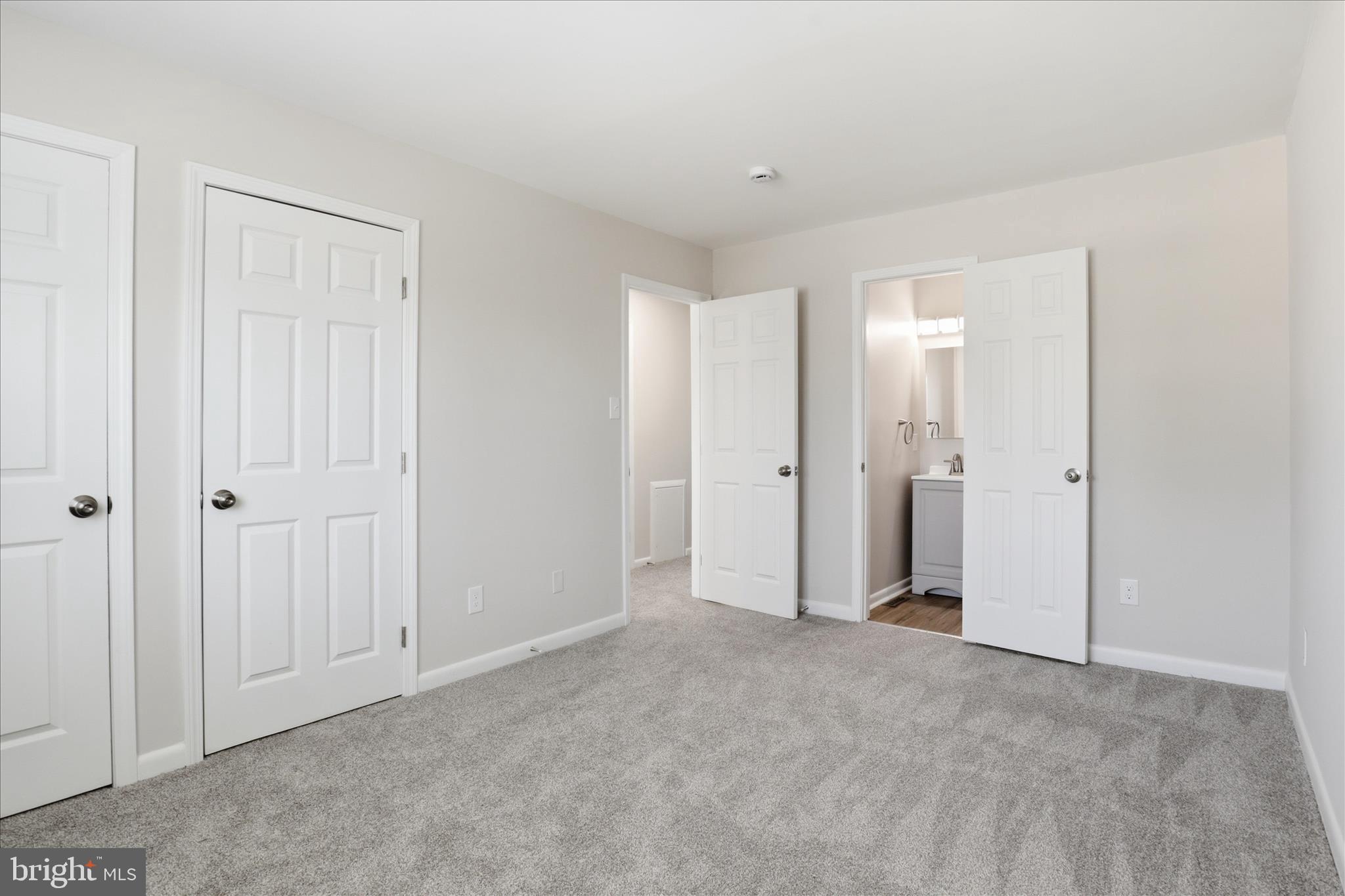 CRESTWOOD HAMLET - Residential