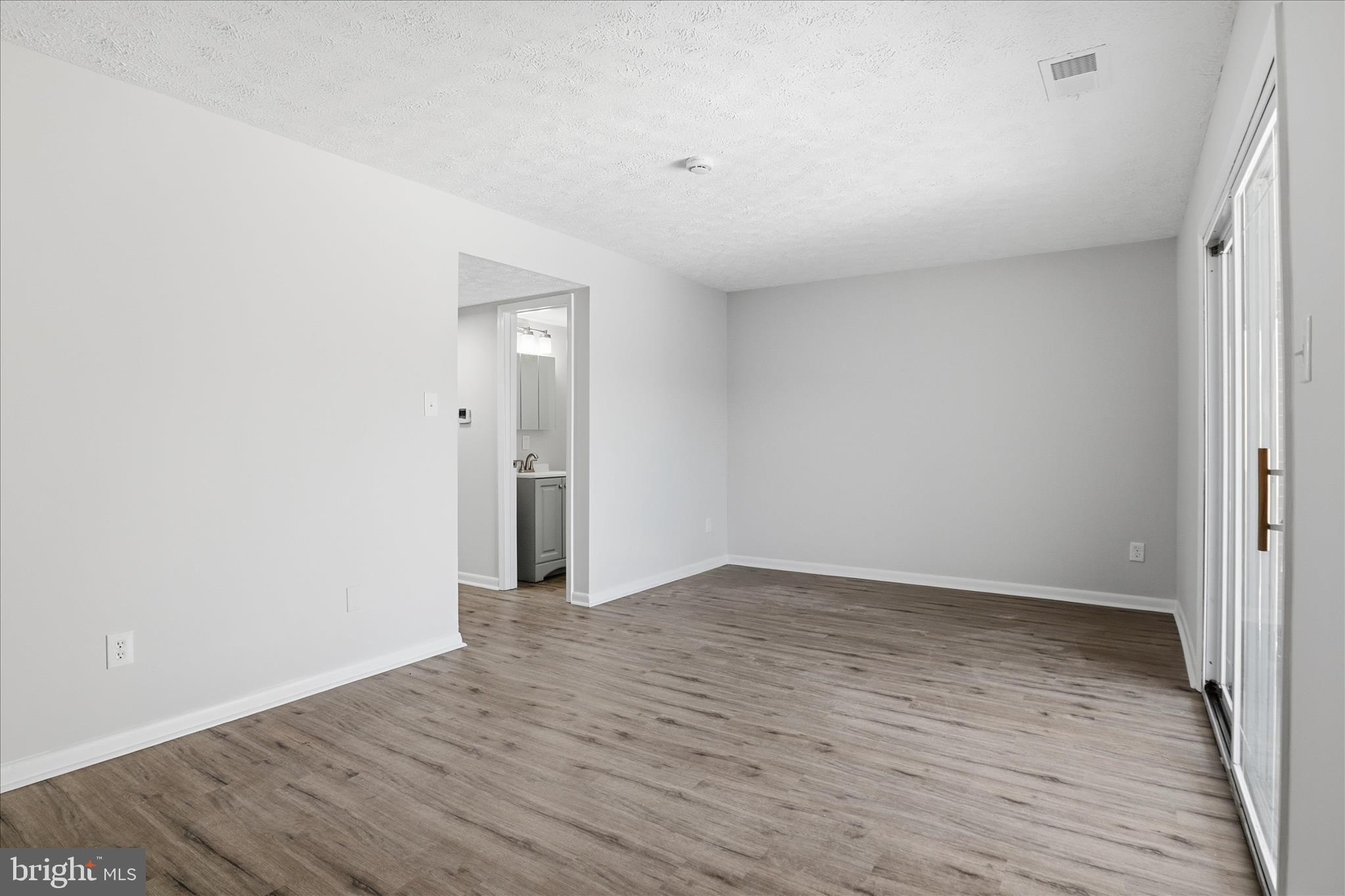 CRESTWOOD HAMLET - Residential