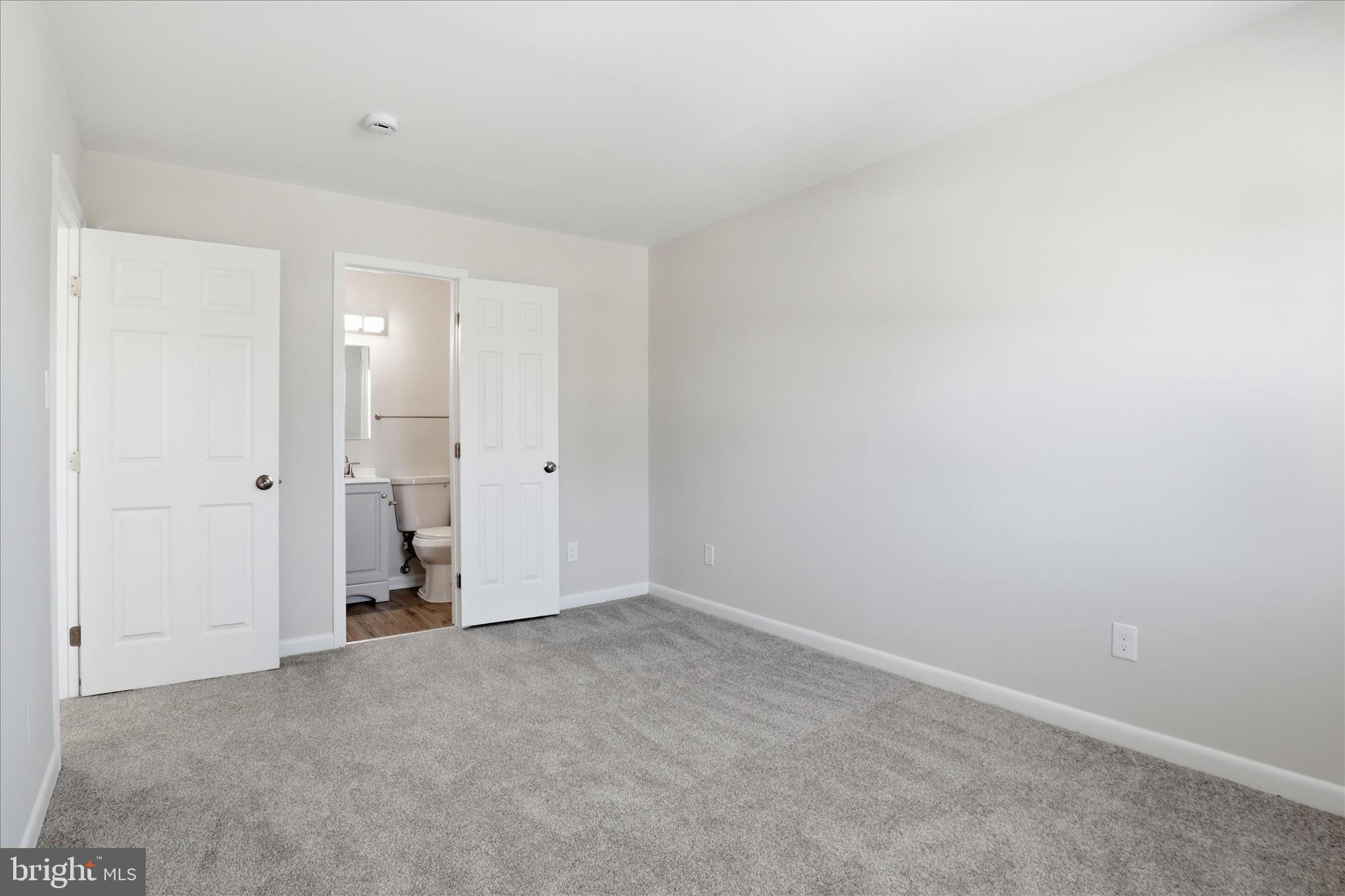 CRESTWOOD HAMLET - Residential