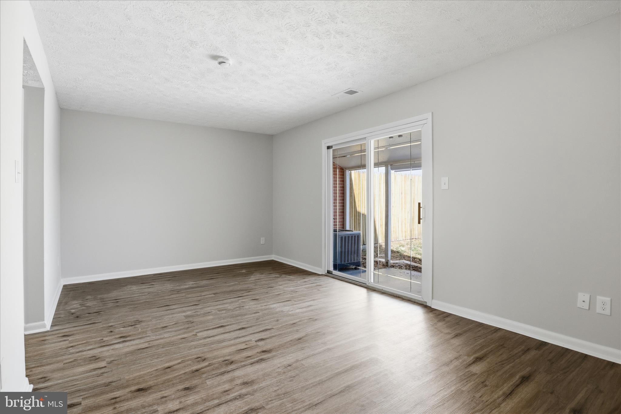 CRESTWOOD HAMLET - Residential