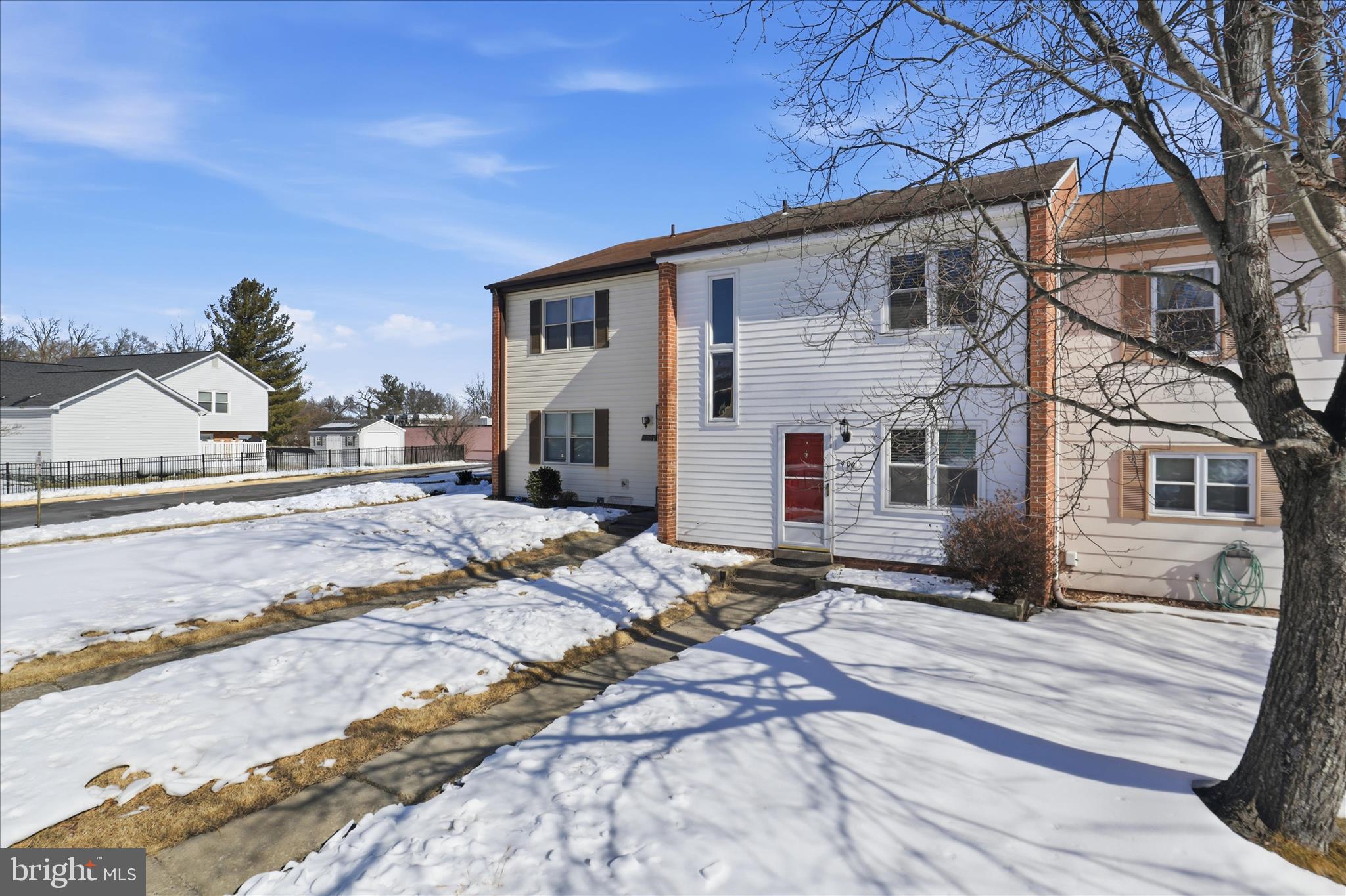 CRESTWOOD HAMLET - Residential