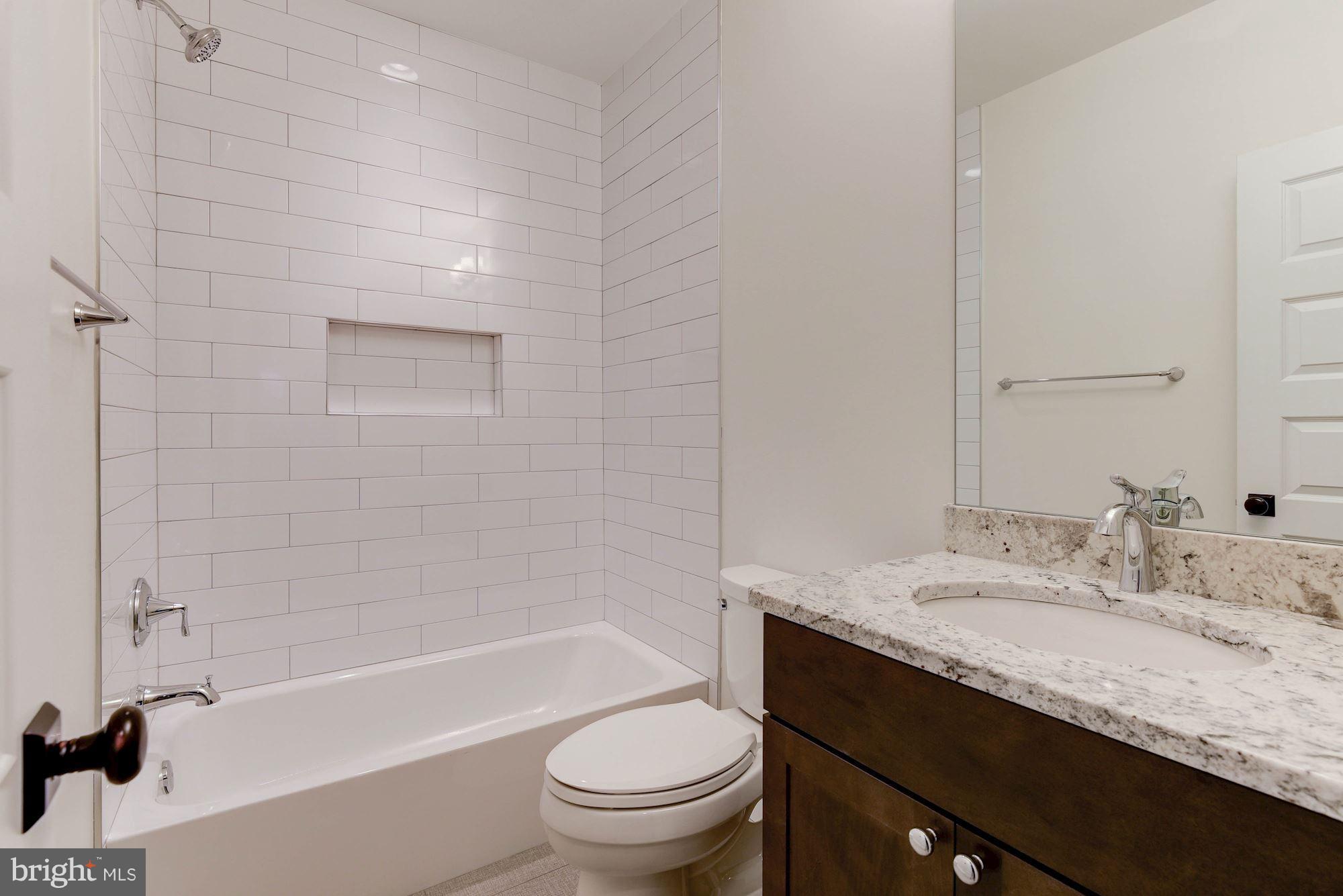 LEE HEIGHTS - Residential