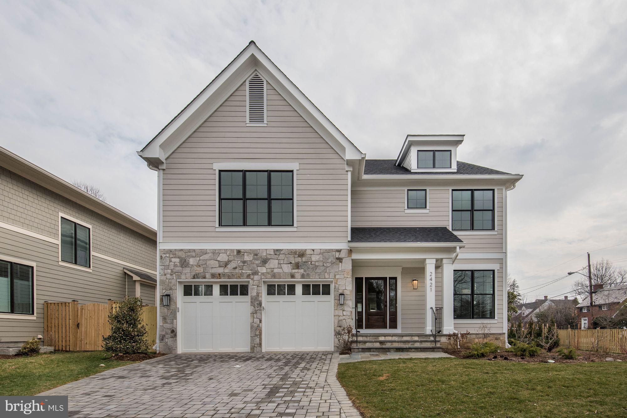 LEE HEIGHTS - Residential