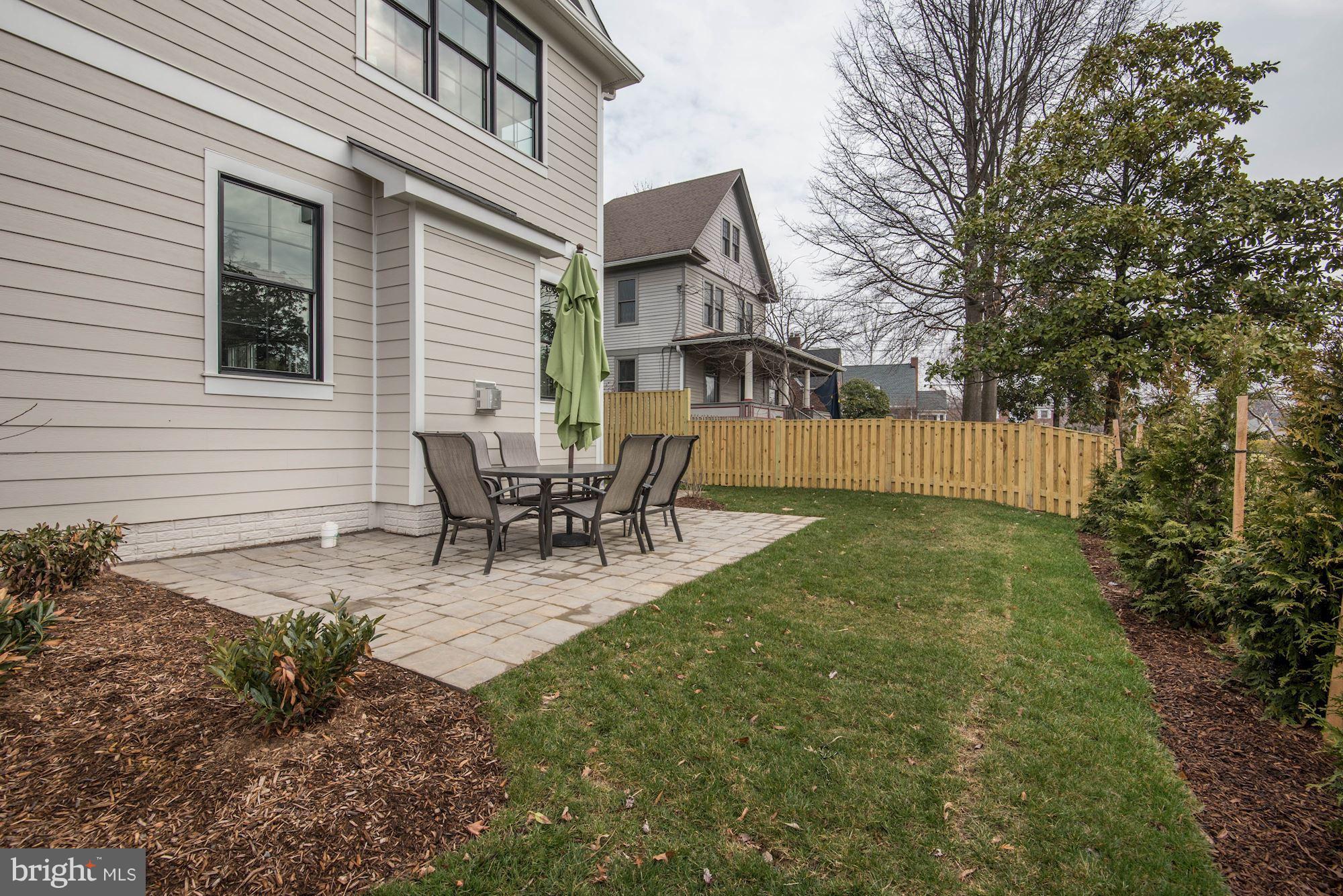 LEE HEIGHTS - Residential