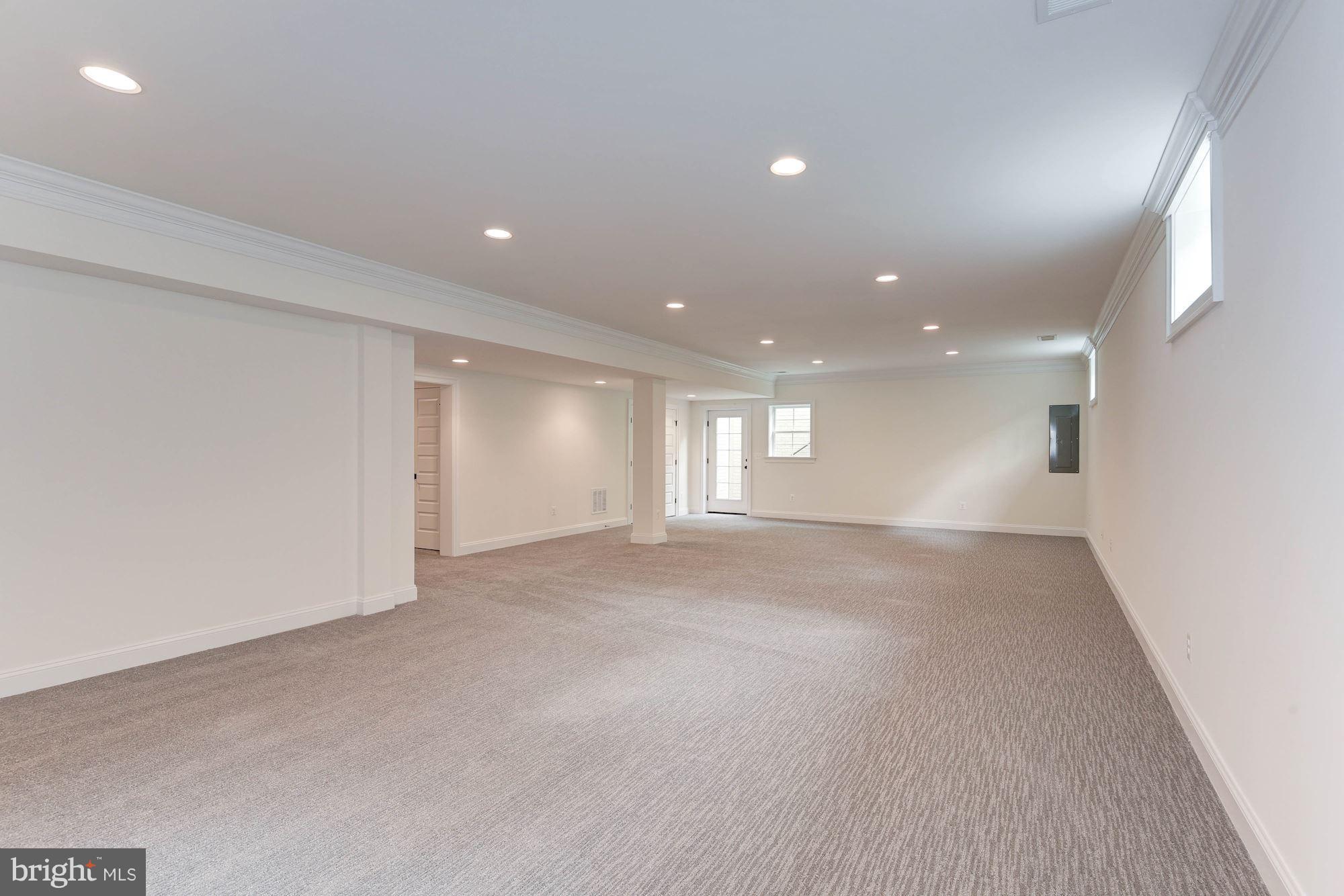 LEE HEIGHTS - Residential