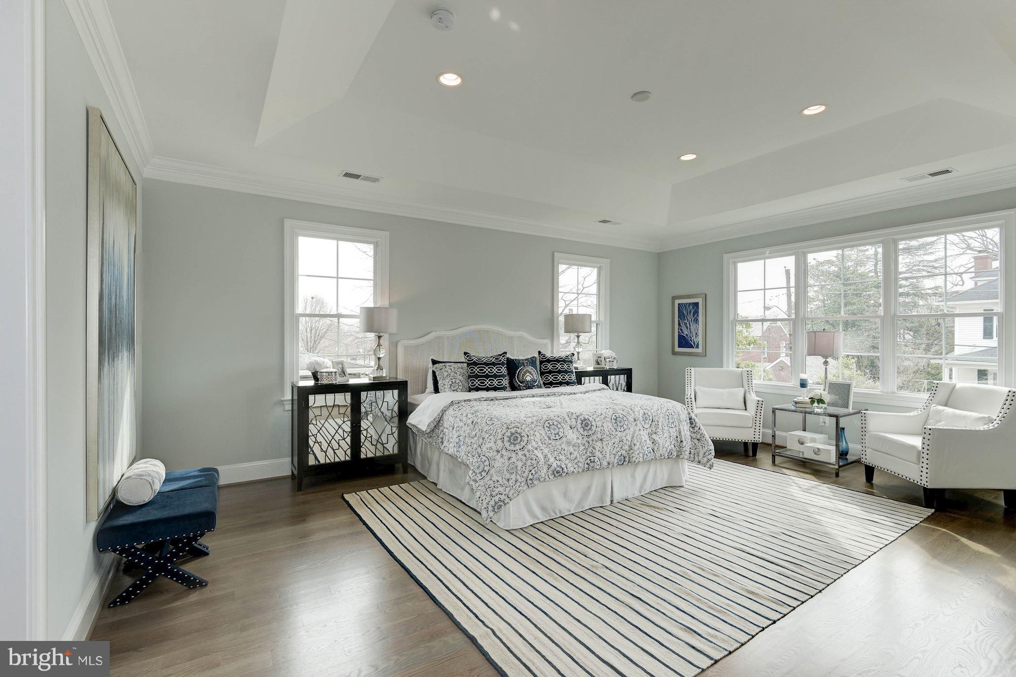 LEE HEIGHTS - Residential