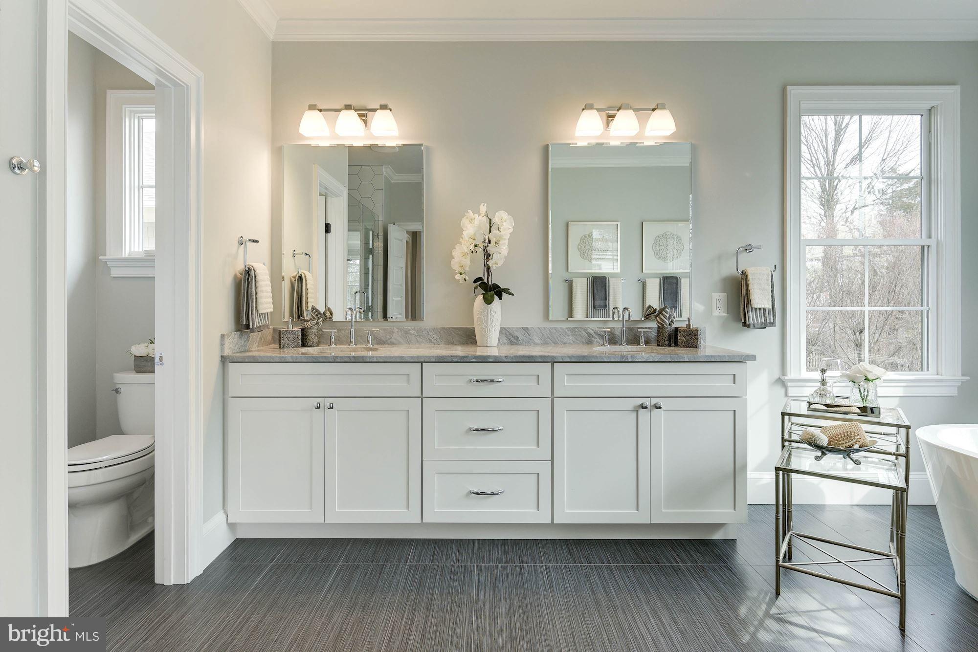 LEE HEIGHTS - Residential