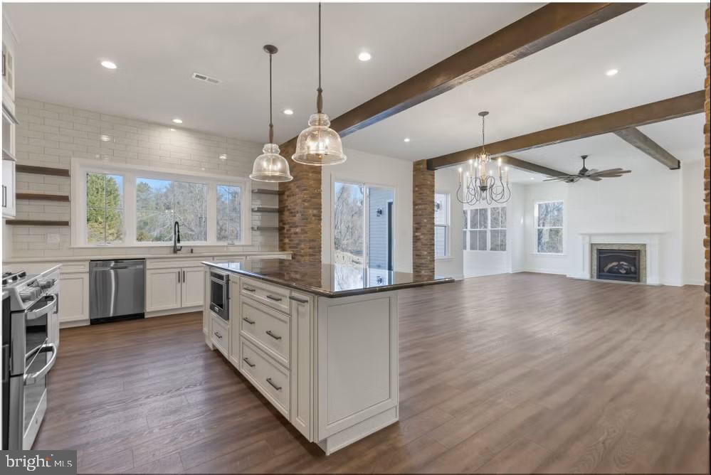 8 SANDCASTLE DRIVE