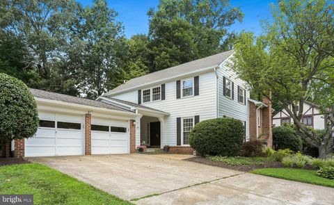 3702 MOSS BROOKE COURT FAIRFAX VA 22031