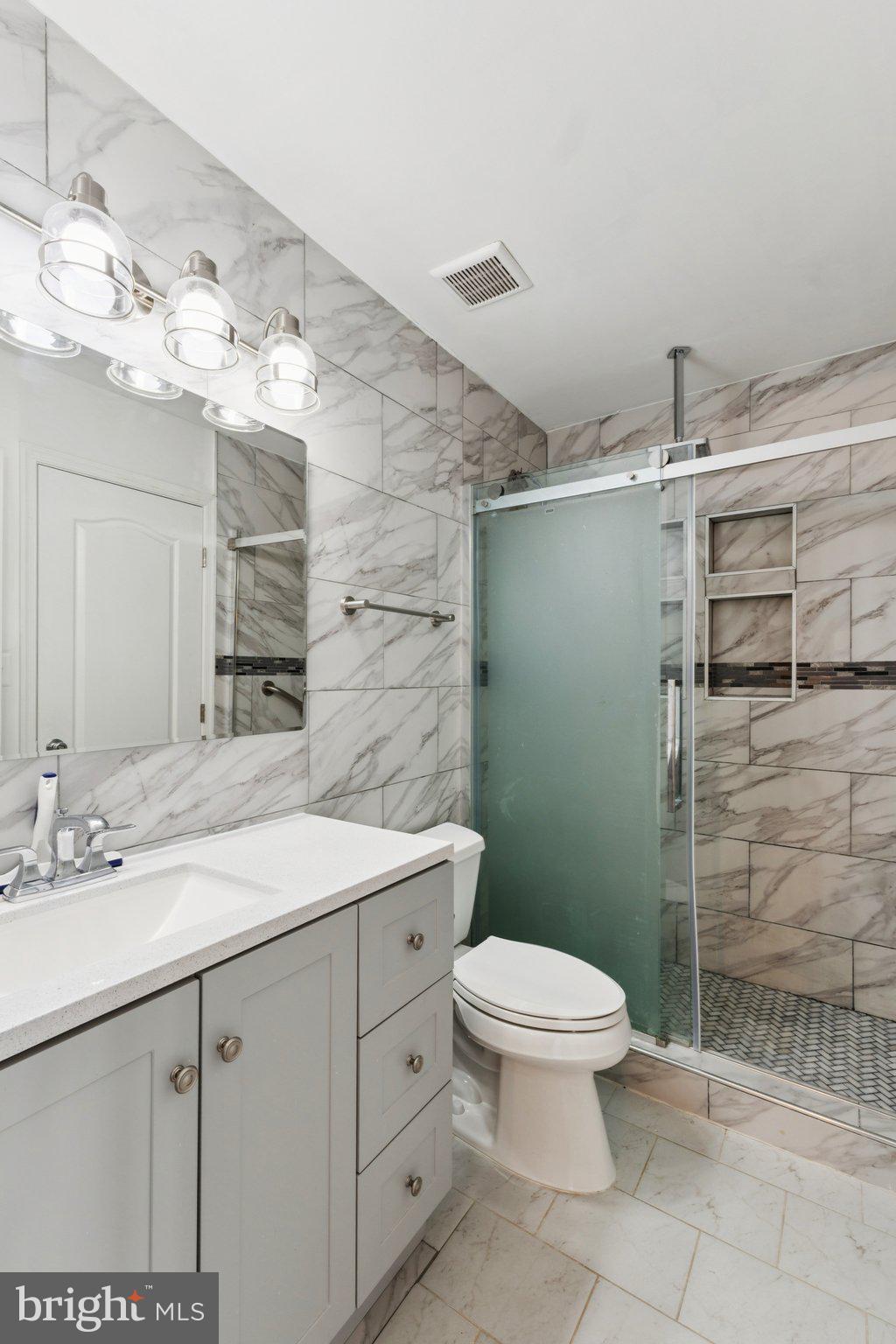 DEERFIELD RIDGE - Residential Lease