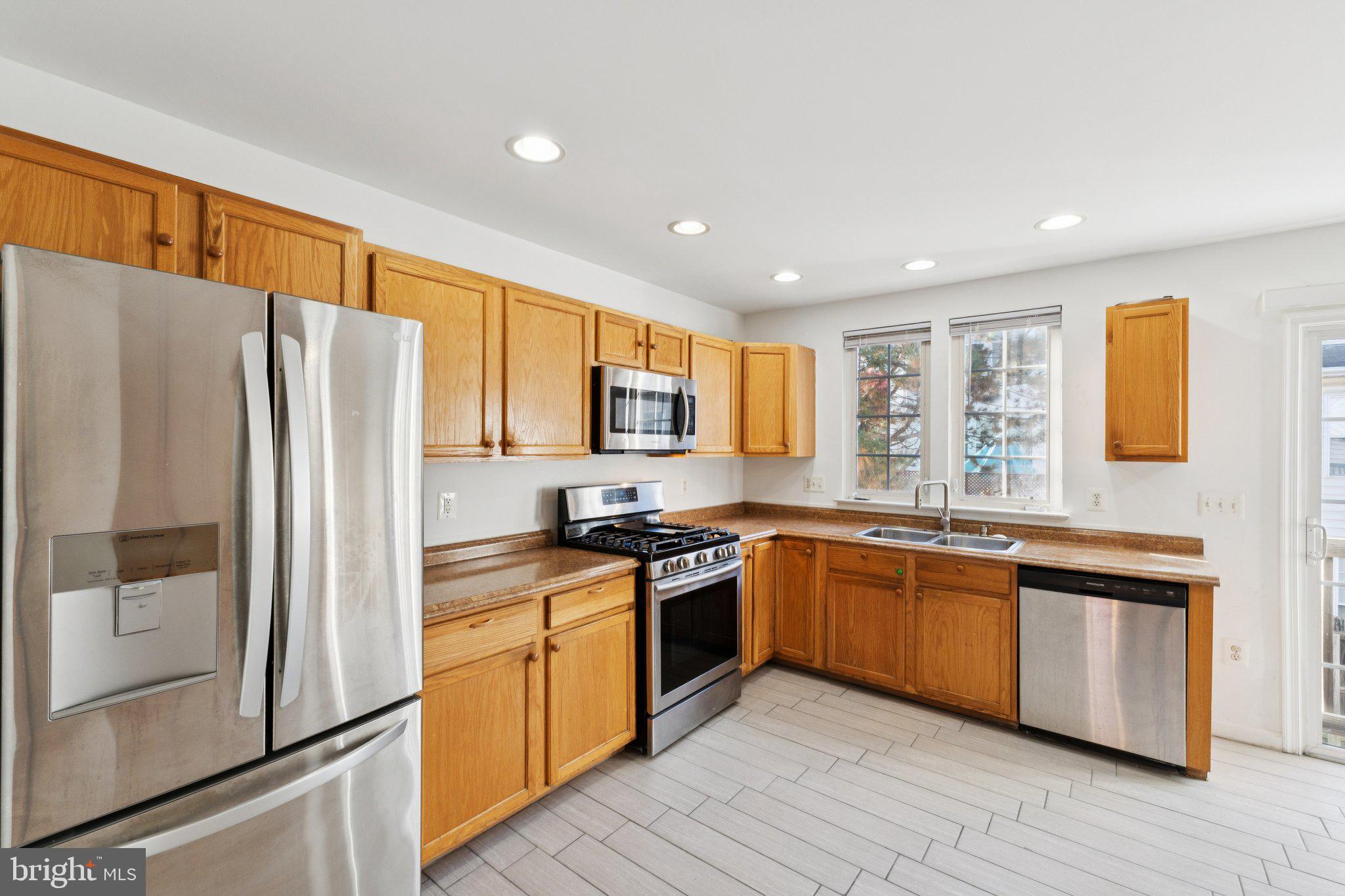 DEERFIELD RIDGE - Residential Lease