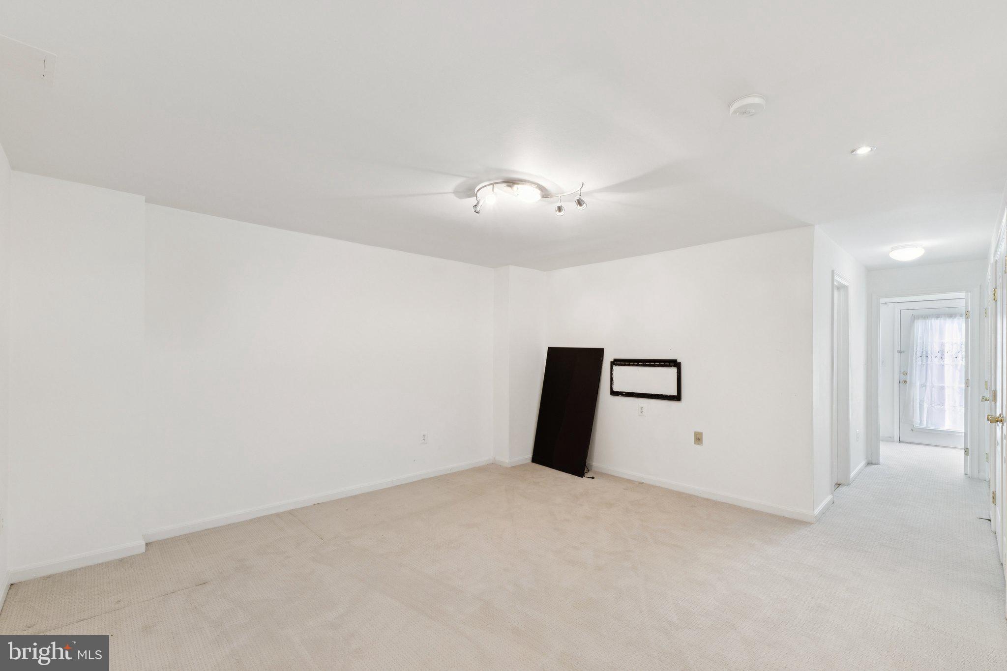 DEERFIELD RIDGE - Residential Lease