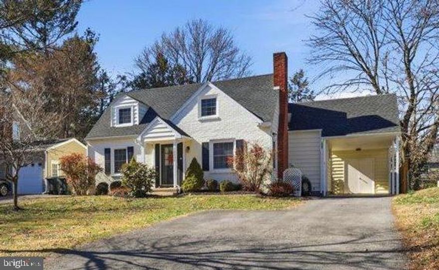 Charming 4-bedroom, 2-full-bath Cape Cod located in the highly desirable Fountain Head Country Club community. This well-maintained home offers classic character combined with comfortable everyday living in one of the area’s most sought-after neighborhoods.

The main level features a bright and welcoming living area, an updated kitchen with ample cabinetry and workspace, and a dining area perfect for gatherings. Two bedrooms and a full bath on the main floor provide flexible living options for guests, home office space, or convenient one-level living.

Upstairs, you’ll find two additional generously sized bedrooms and a second full bath, offering privacy and room to spread out. The home provides great natural light, functional layout, and timeless appeal throughout.
This home has newly remodeled kitchen and baths, new windows, new hot water heater, new washer and dryer, and recently fenced private back yard!!
Enjoy the peaceful setting with close proximity to Fountain Head Country Club amenities, golf course views nearby, and easy access to shopping, dining, and commuter routes. A wonderful opportunity to own in an established and prestigious community. Move right in to this mint condition home!