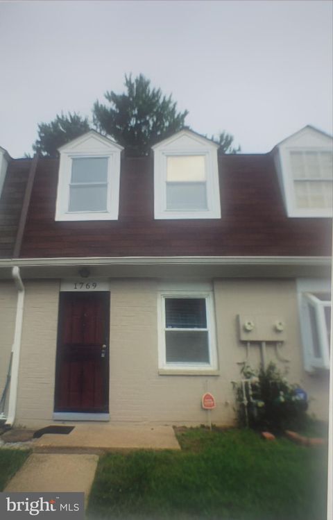 Homes For Rent - 1769 Village Green Drive #Y-82<br/> HYATTSVILLE, MD 20785