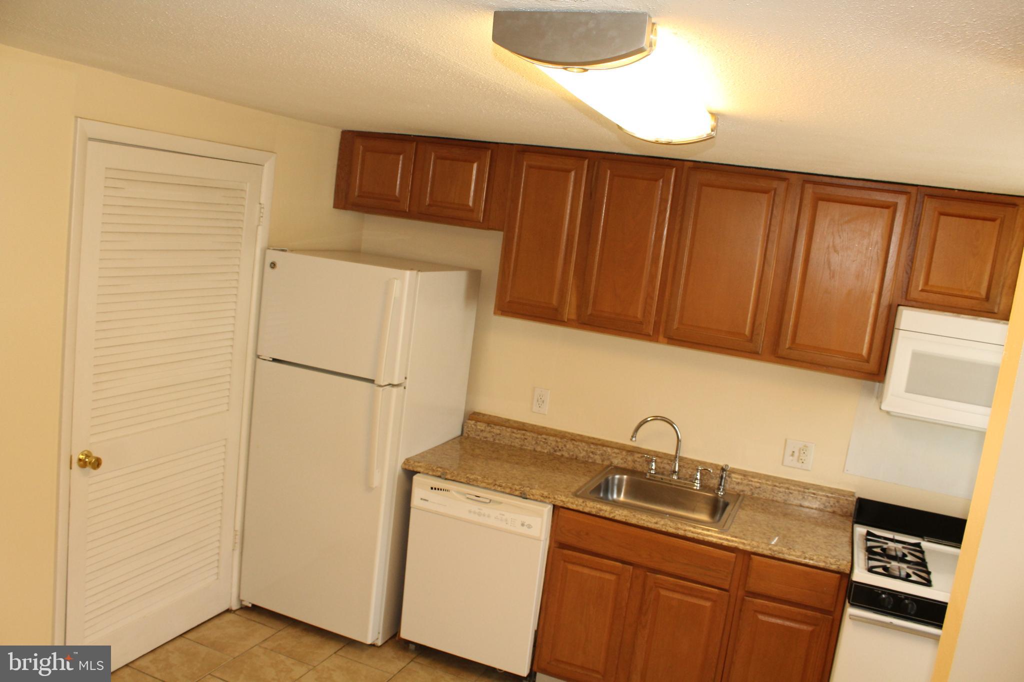 1769 VILLAGE GREEN DRIVE Y-82