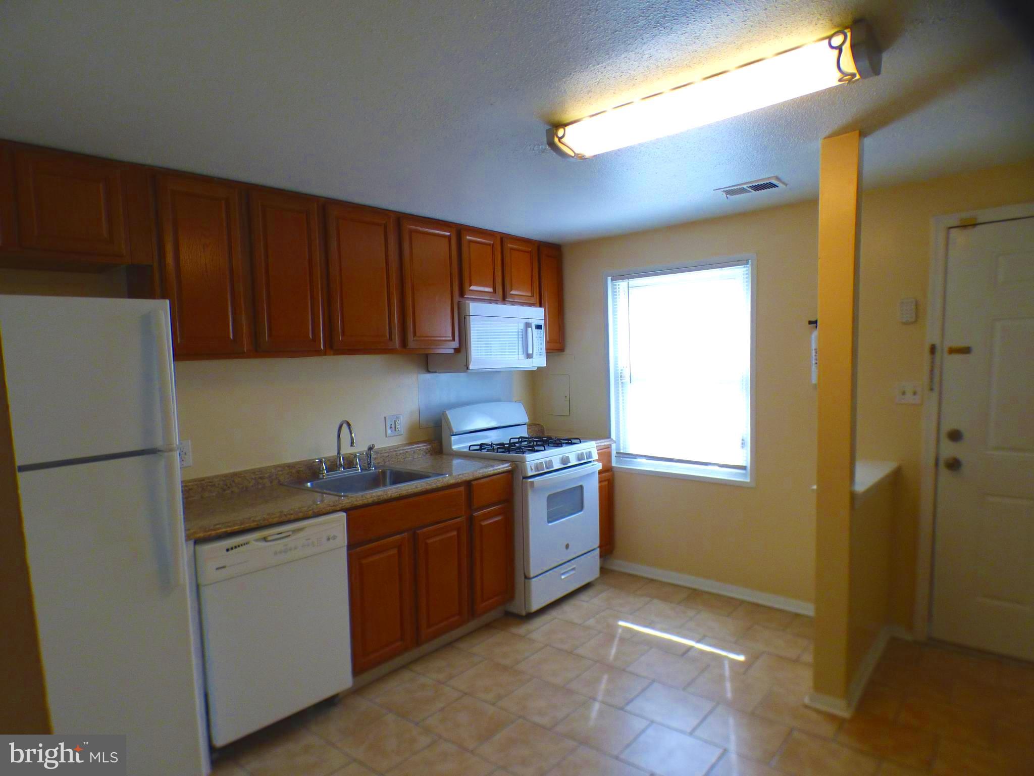 1769 VILLAGE GREEN DRIVE Y-82